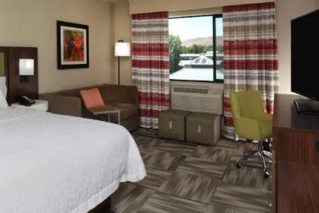 Hampton Inn Richland-Tri Cities Екстериор снимка